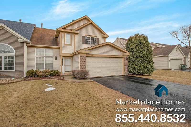 465 Rosewood Crossing - Photo 2 of 14