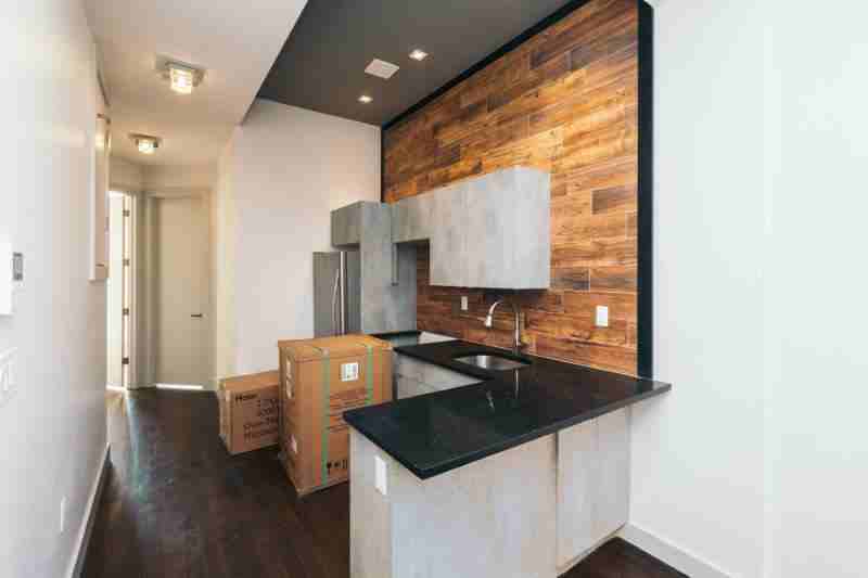 376 Graham Avenue #3L