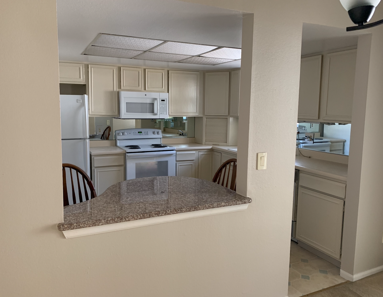 13725 E Marina Dr - Photo 3 of 10