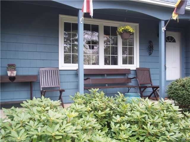 4 Timber Ln - Photo 2 of 32