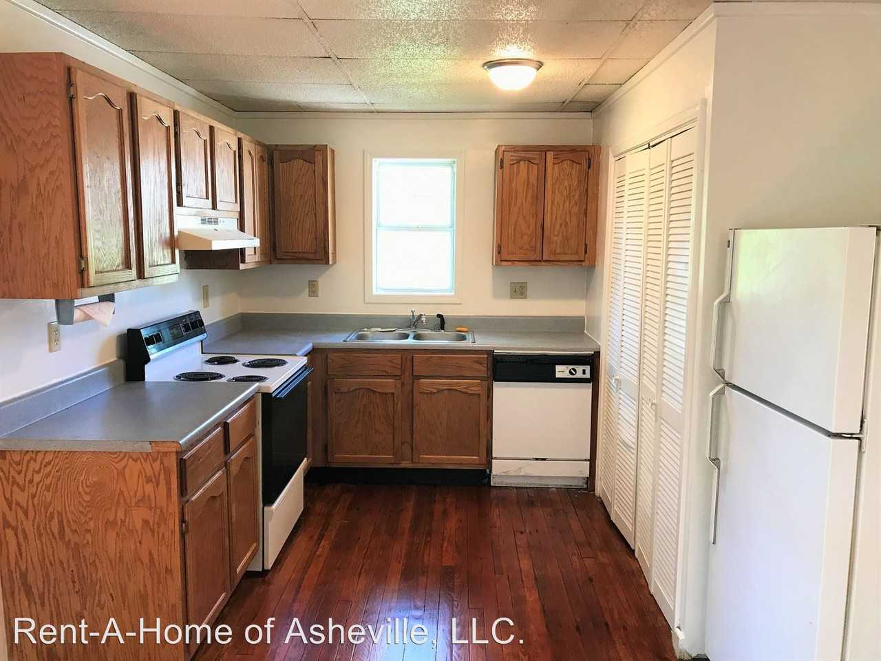 203 Dogwood Rd - Photo 2 of 7