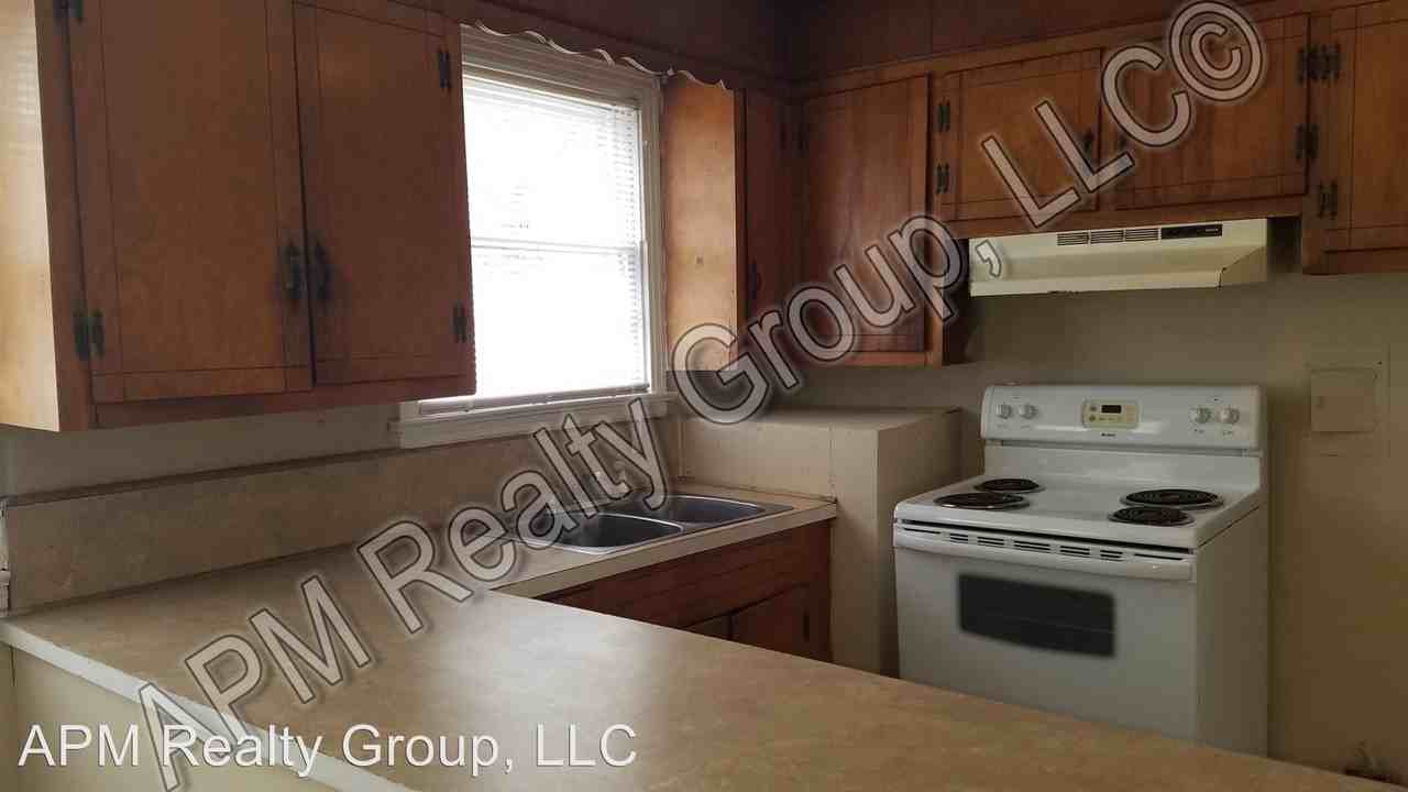 5528 Cabot Ave - Photo 3 of 9