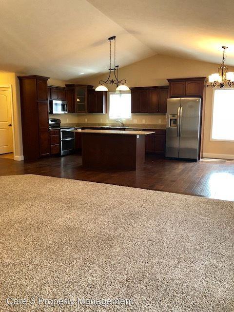 1916 Turtle Creek Dr - Photo 3 of 8