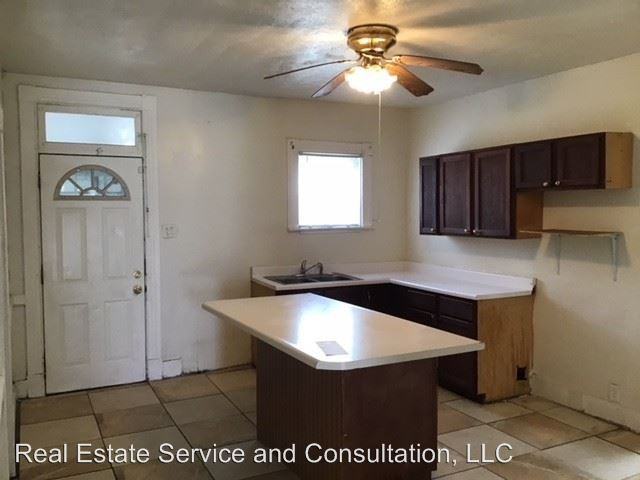 1621 S 8th St - Photo 3 of 6