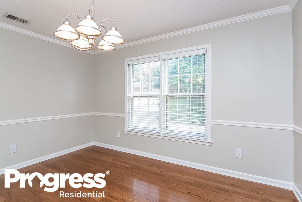 7781 Hunters Run Dr - Photo 3 of 14