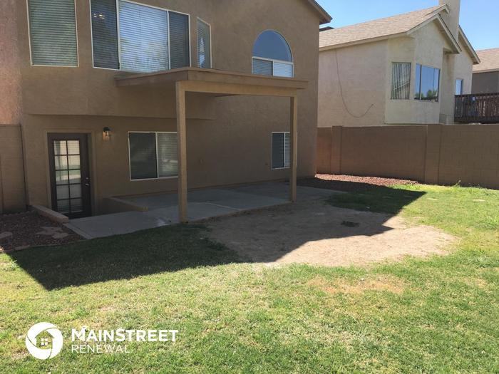 5062 W Fairview St - Photo 3 of 20