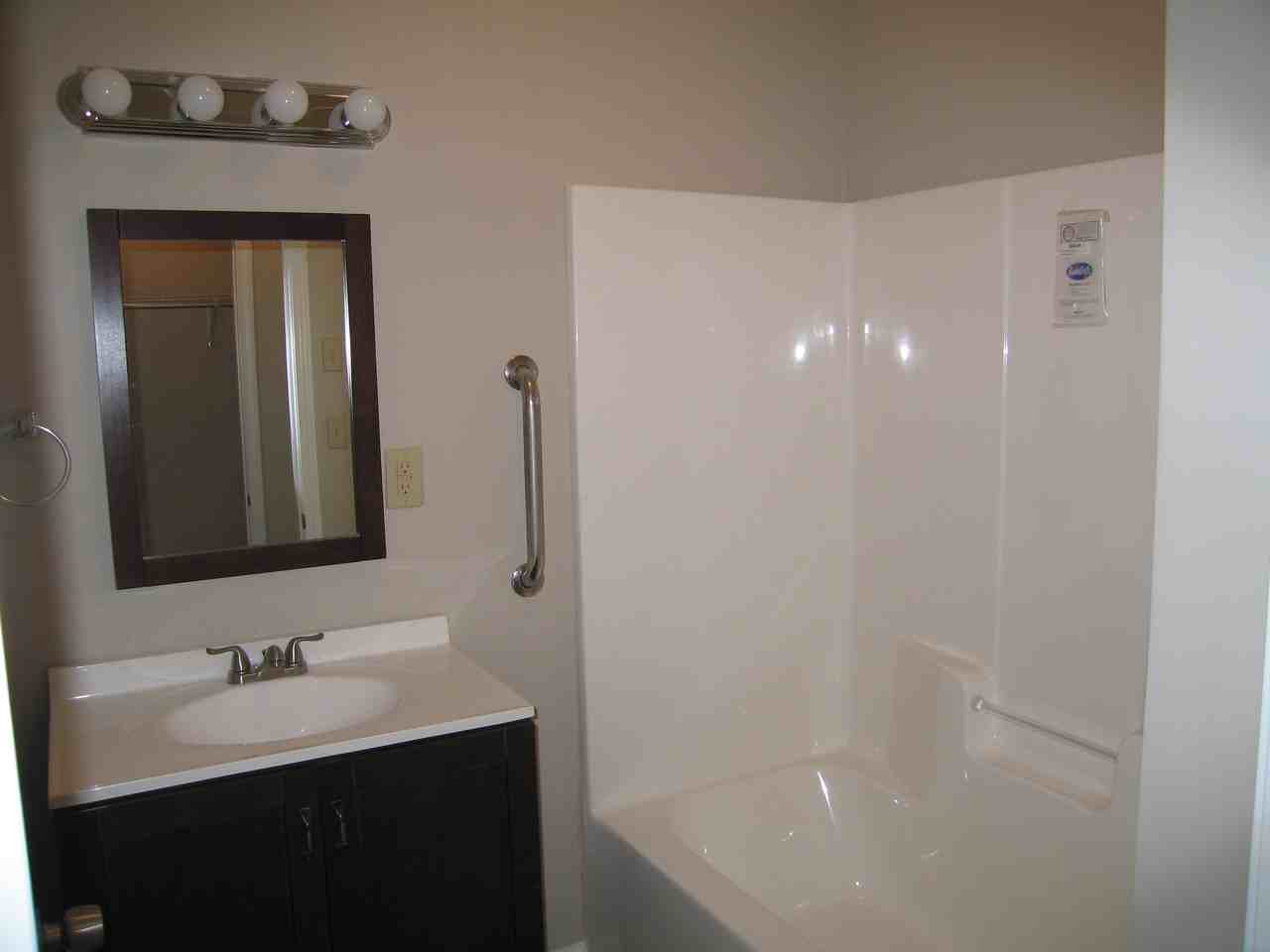 3823 Hamilton Rd - Photo 3 of 4