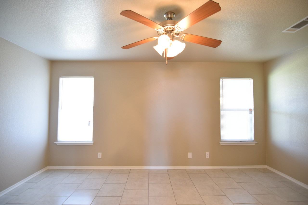 3707 Clementine Dr - Photo 4 of 7