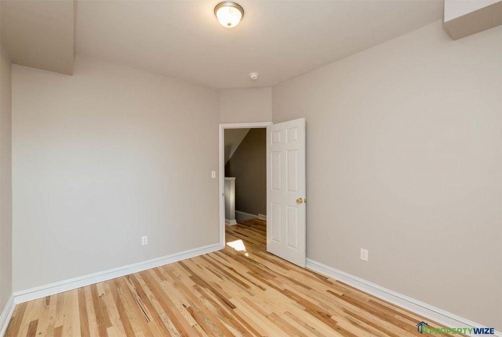 1415 North Central Avenue - 2 - Photo 2 of 12