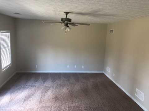 904 Lyle Ct - Photo 3 of 6