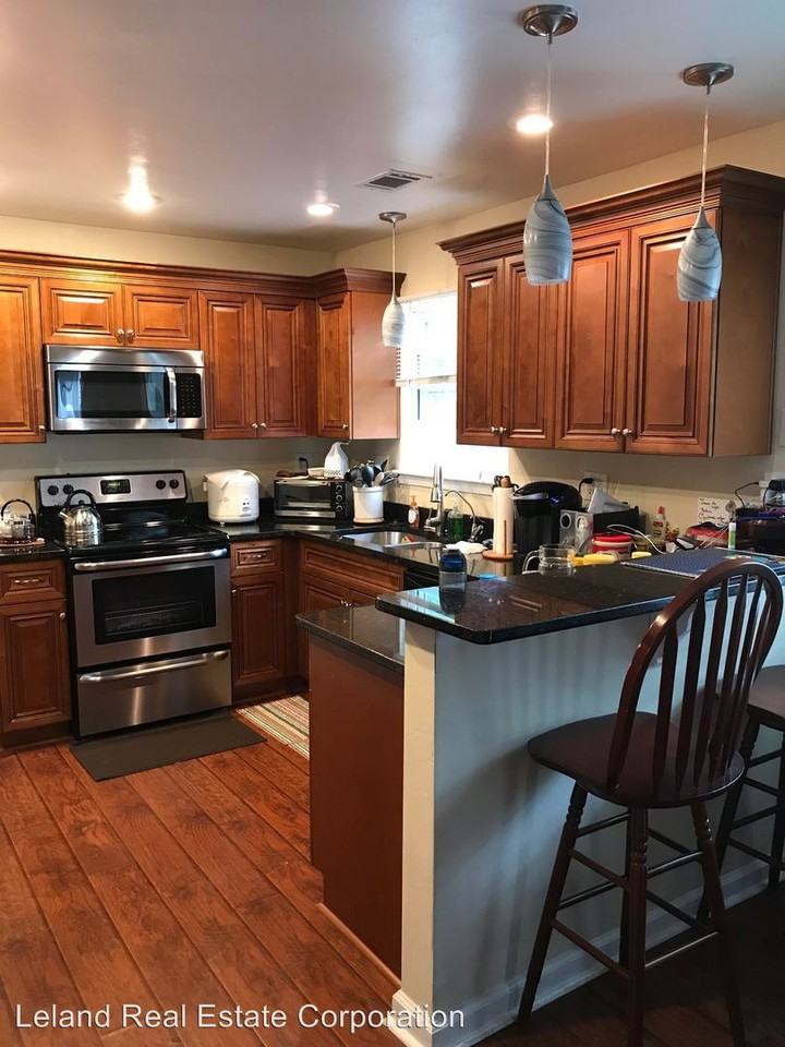 1756 Aquamarine Dr, Virginia Beach, VA 23456 3 bedroom House Rental