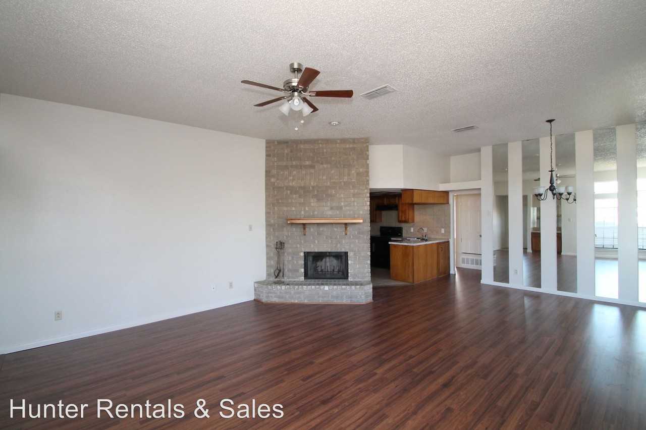 2014 Cedarview Dr - Photo 2 of 7