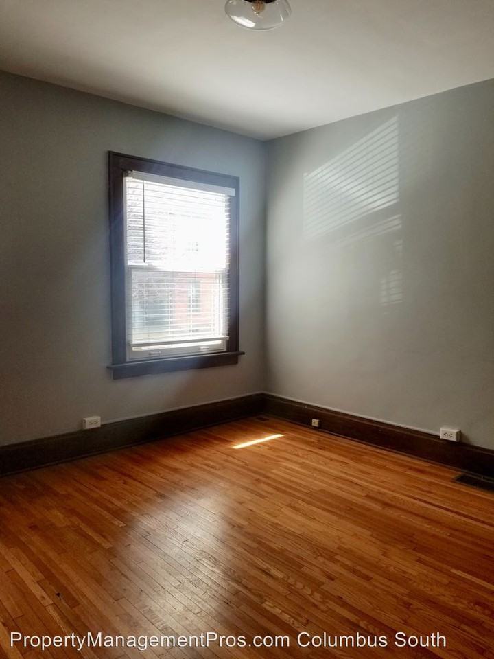 42 W Kossuth St - Photo 3 of 16