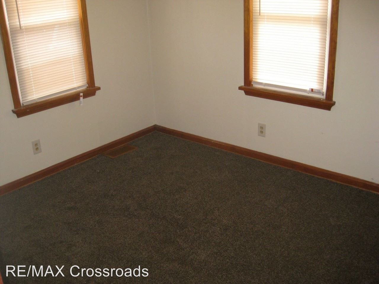 12341 S Portage St - Photo 2 of 6