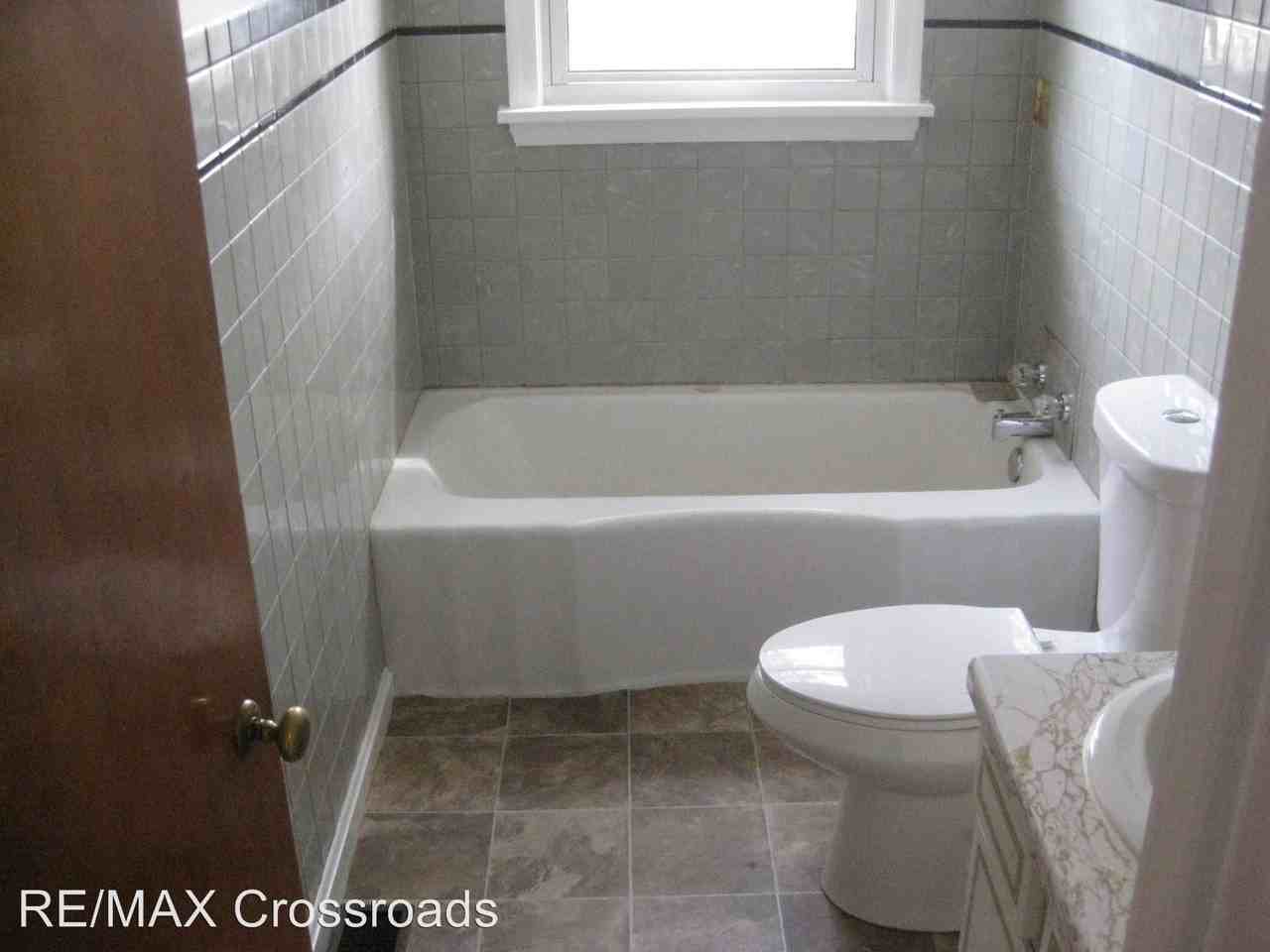 12341 S Portage St - Photo 3 of 6