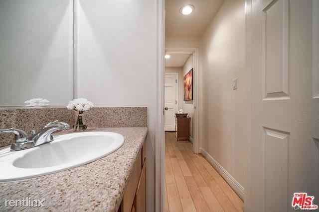 11646 Chenault St - Photo 3 of 18