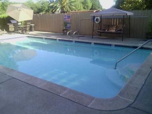 BROADWAY ESTATES - Photo 3 of 32