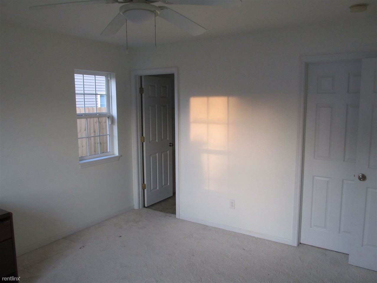 924 N Colfax St - Photo 3 of 8