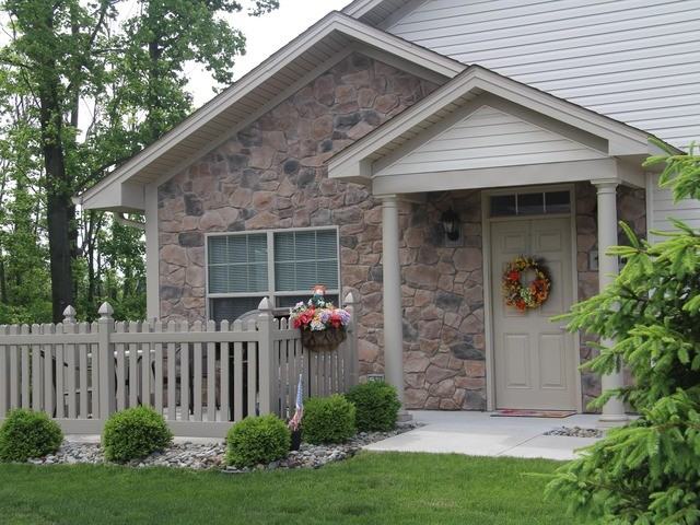 Fox Chase Luxury Apts - Photo 2 of 6