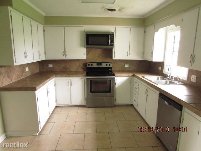 120 Bayou Vista Dr - Photo 3 of 13