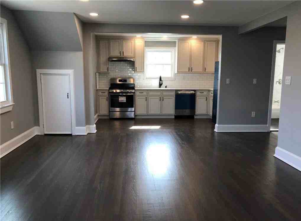 30 Huntsbridge Rd - Photo 3 of 12