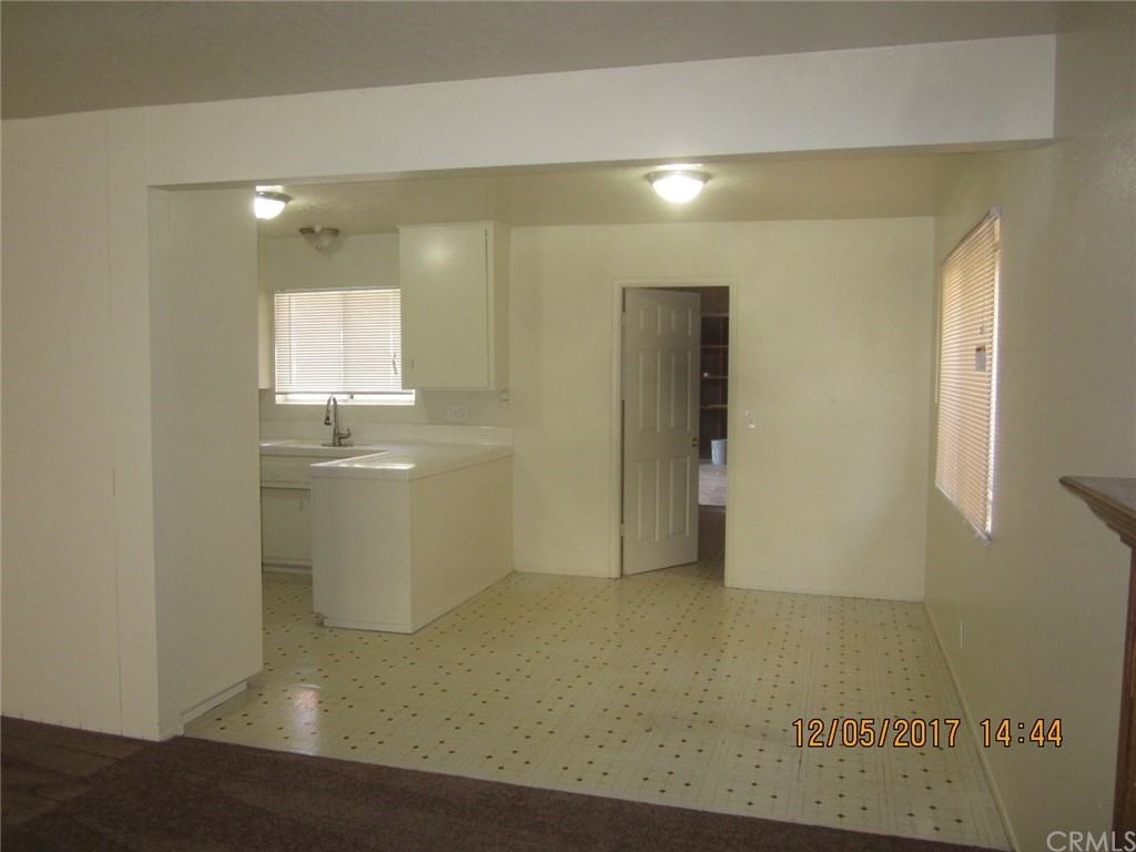 928 Juanita Ave - Photo 3 of 13