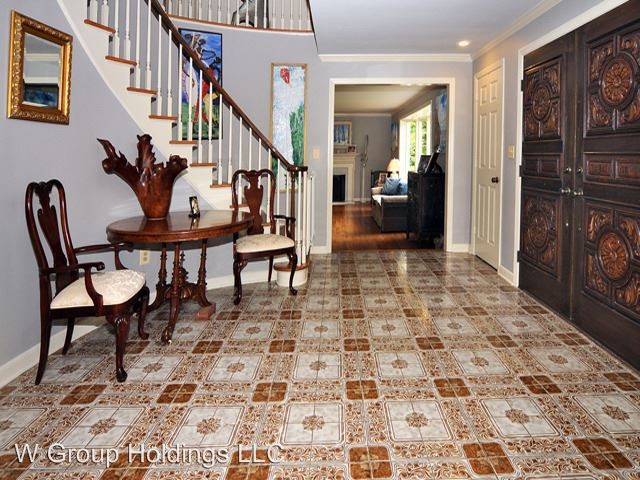 304 Hallsborough Dr - Photo 3 of 13