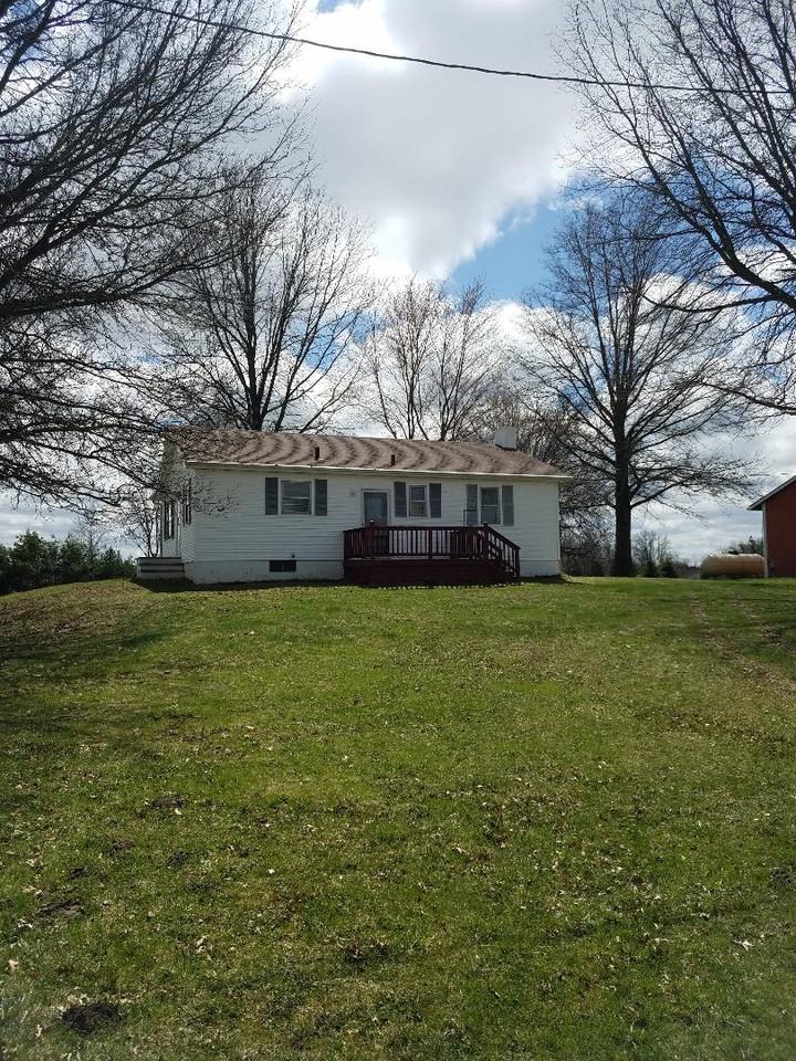 8818 Yoder Rd - Photo 2 of 18