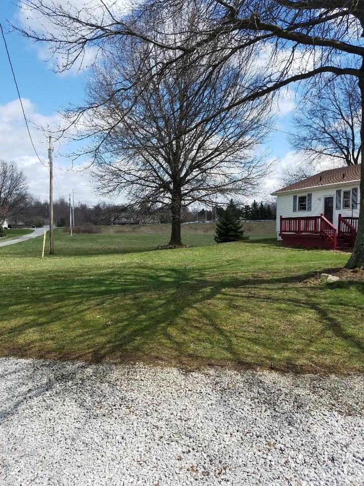 8818 Yoder Rd - Photo 3 of 18