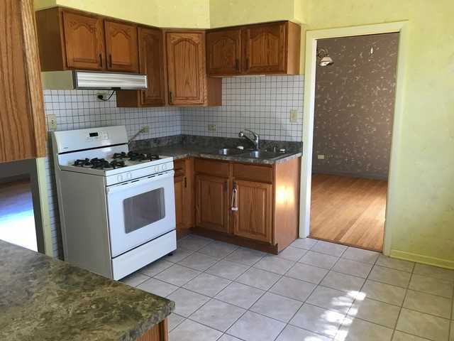 1711 Cherrywood Ln - Photo 3 of 11