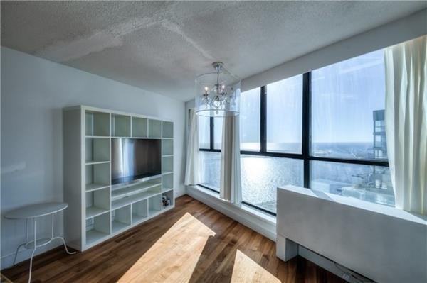 260 Queens Quay West #3003