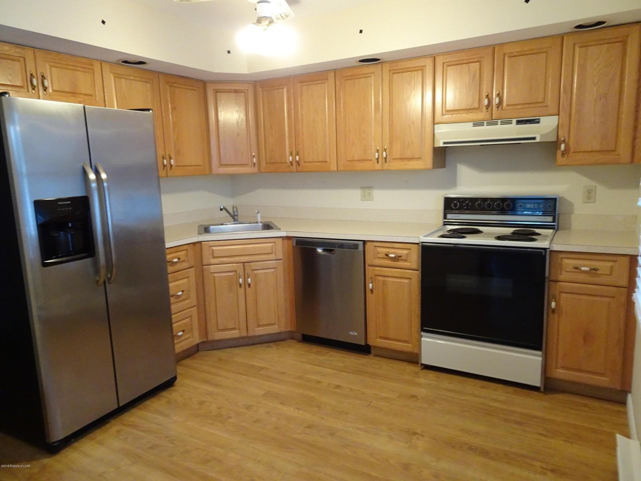 10 Anderson Rd - Photo 2 of 6