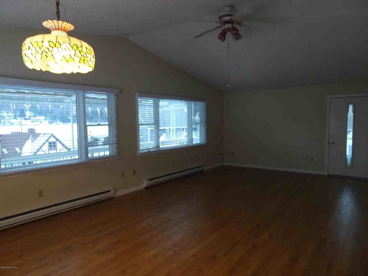 10 Anderson Rd - Photo 3 of 6