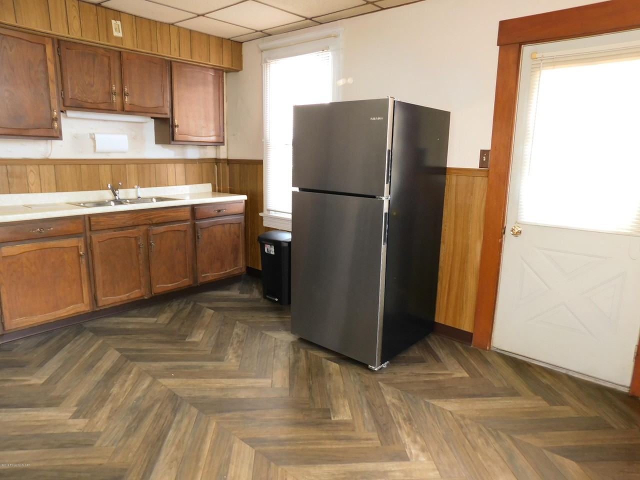 135 Church St - Photo 2 of 10