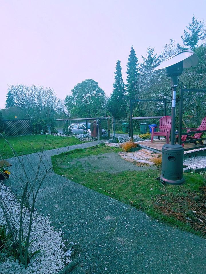 9250 22nd Ave Sw - Photo 2 of 15