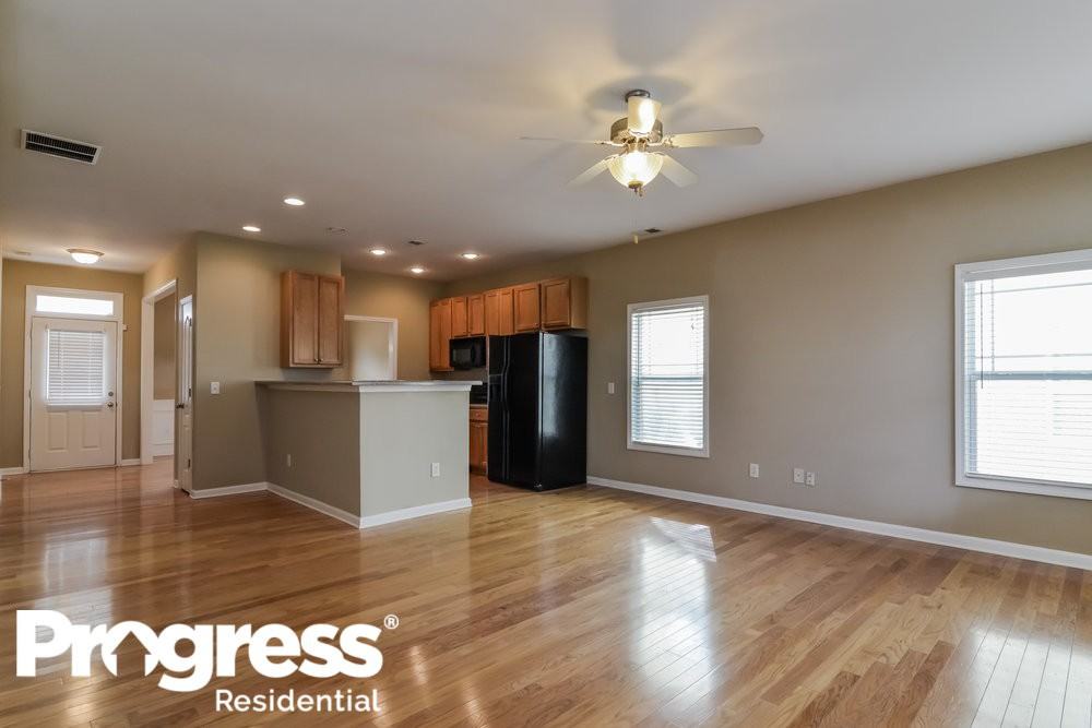 303 Abbey Ct - Photo 2 of 15