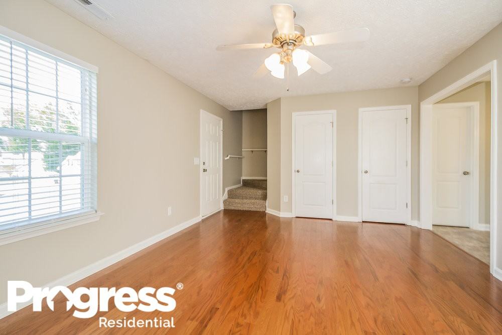 328 Slippery Rock Dr - Photo 2 of 15