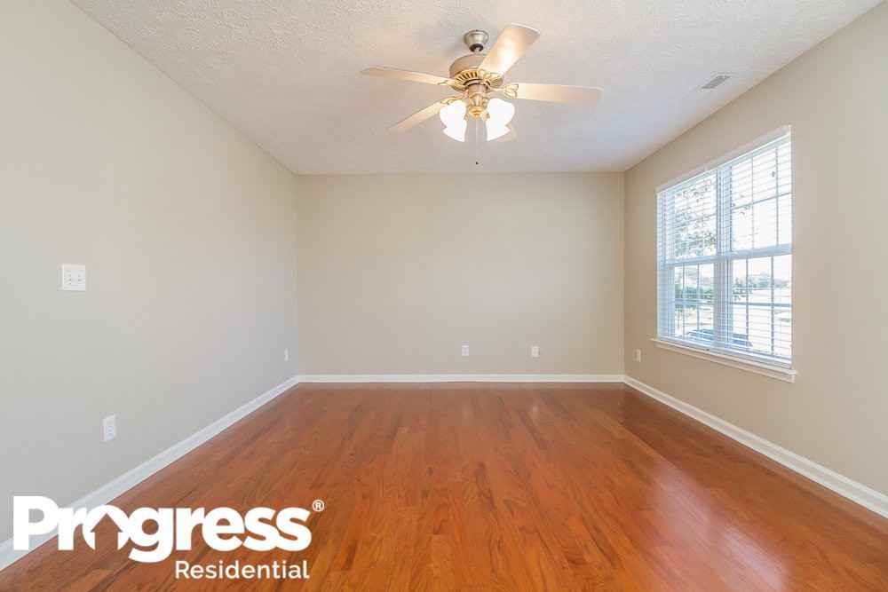 328 Slippery Rock Dr - Photo 3 of 15