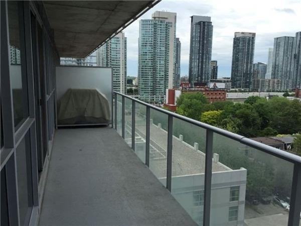 375 King Street West #1001