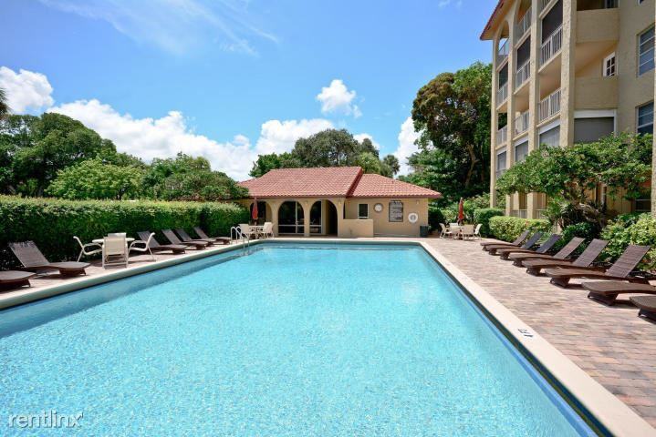 951 De Soto Rd - Photo 2 of 22