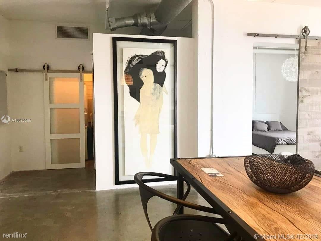 444 NE 30th St - Photo 2 of 6