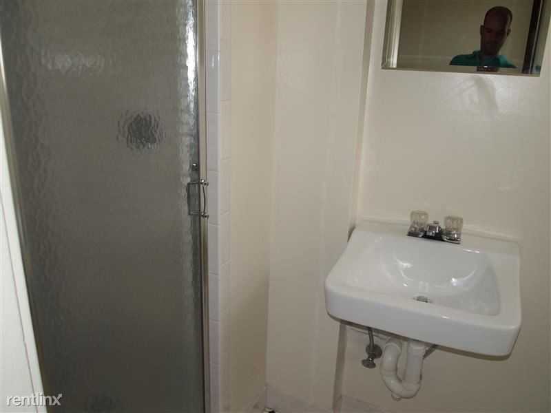 475 Highland Ave - Photo 2 of 11