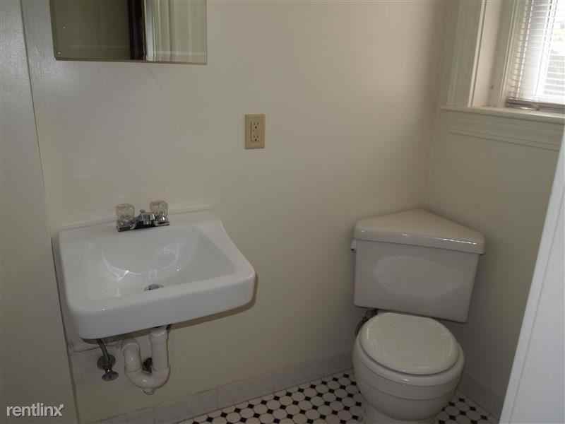 475 Highland Ave - Photo 3 of 11