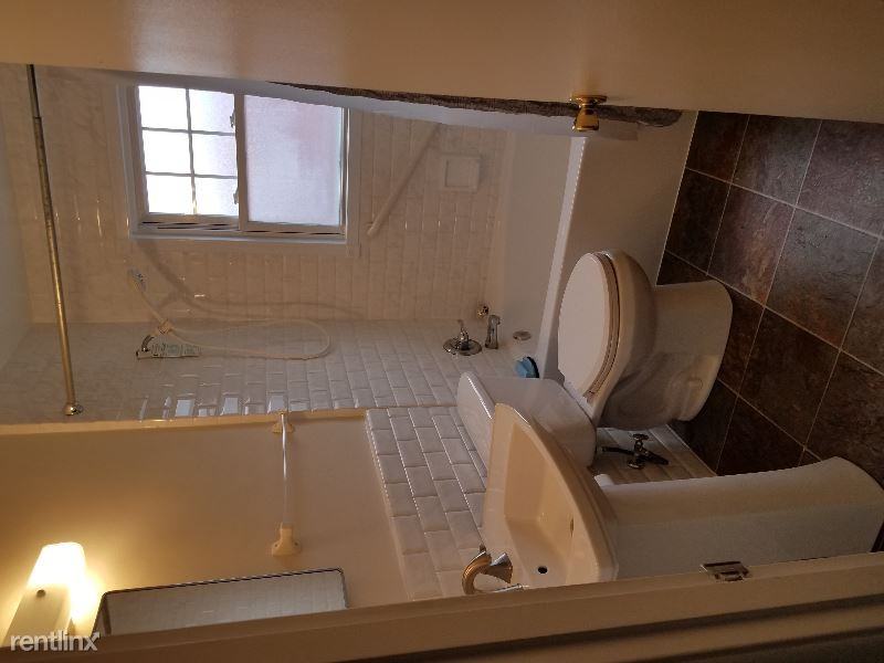 2909 Thistlewood Dr - Photo 3 of 4