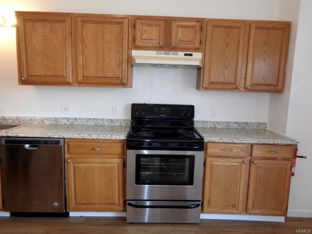 17 Hillington Rd - Photo 2 of 10