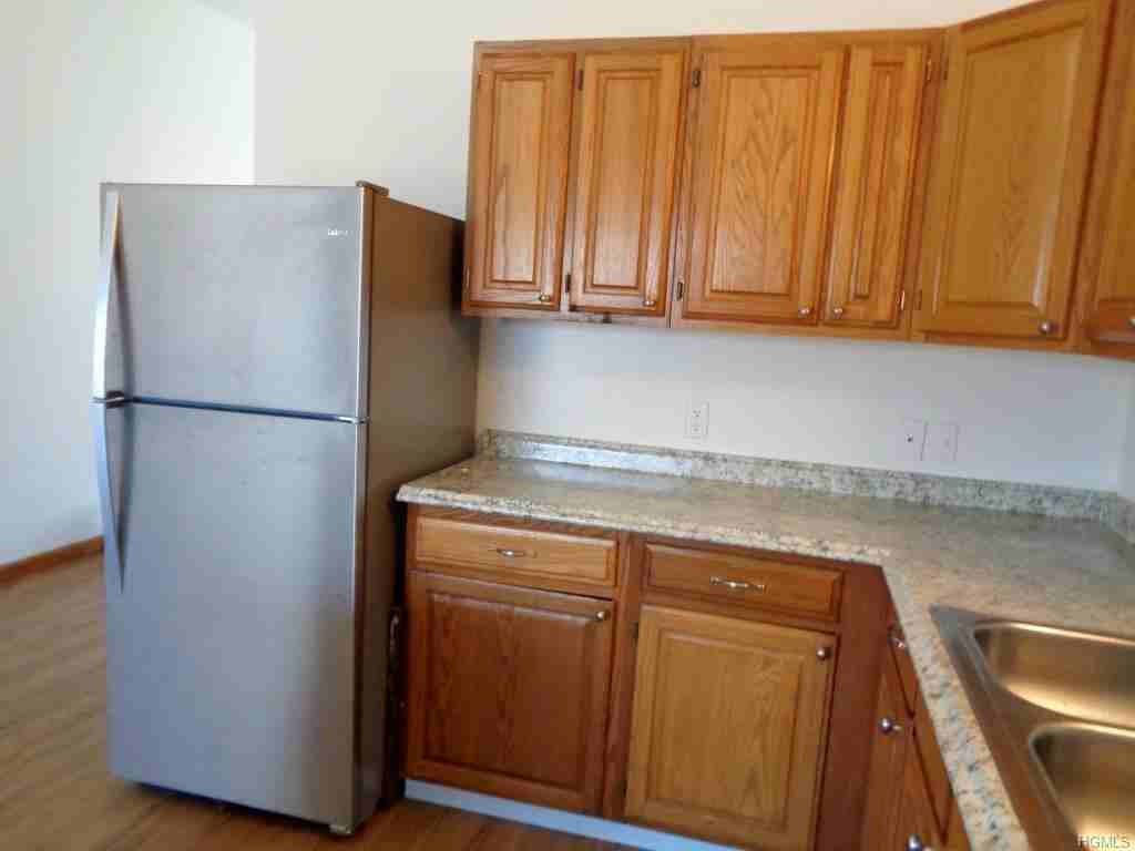 17 Hillington Rd - Photo 3 of 10