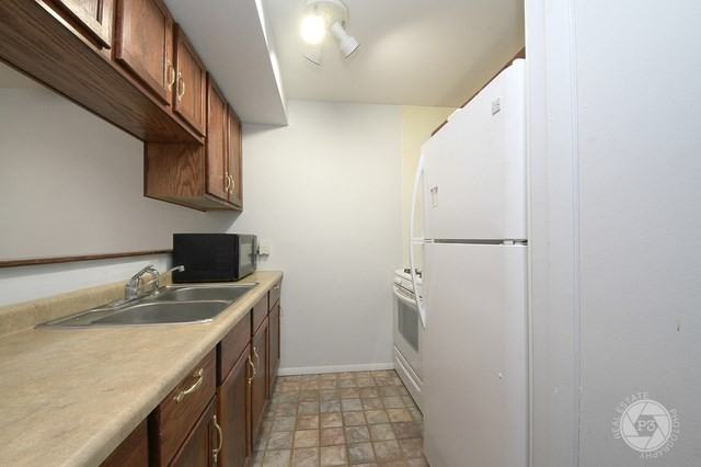 1805 Lisbon Rd - Photo 2 of 9