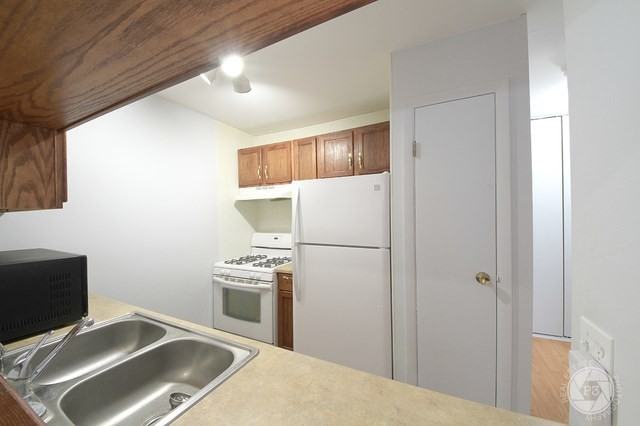 1805 Lisbon Rd - Photo 3 of 9