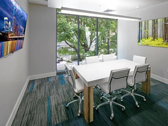 1221 Sw 11th Ave - Photo 4 of 20