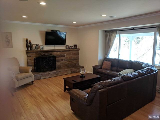 23 Waibel Dr - Photo 3 of 24